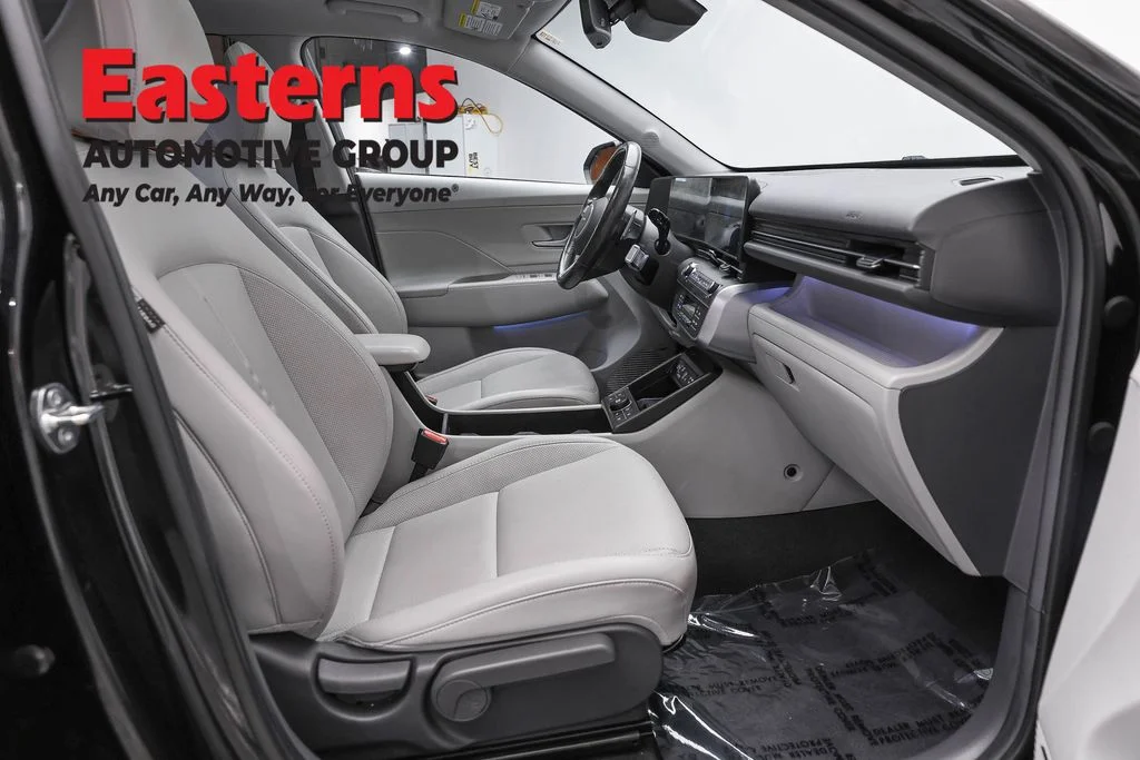 Used 2024 Black Hyundai Limited image 24
