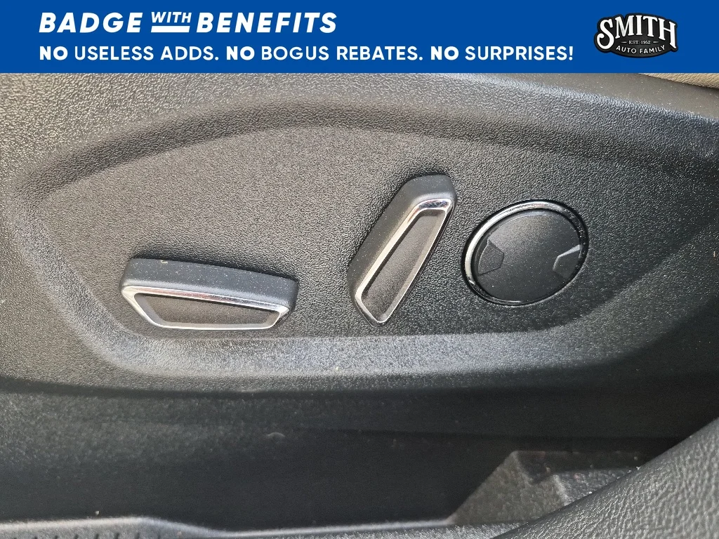 Used 2018 White Gold Metallic Ford Titanium image 21