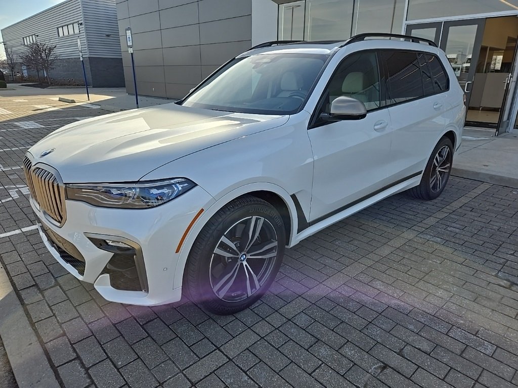 2022 BMW X7