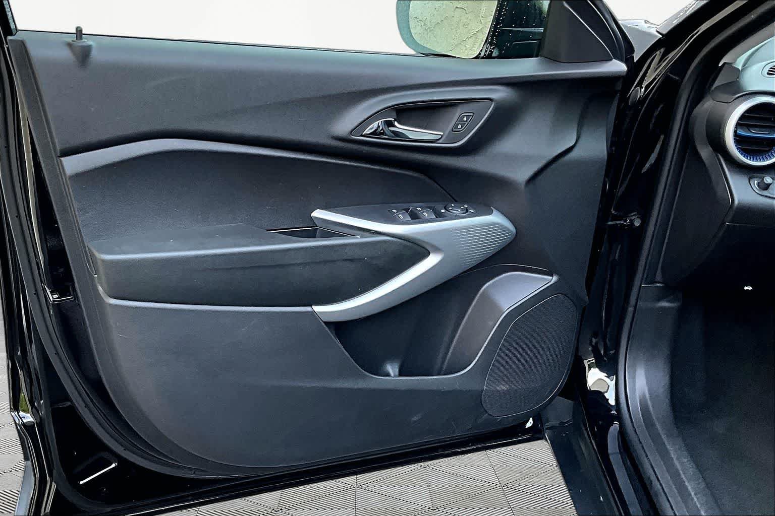 Used 2025 Mosaic Black Metallic Chevrolet LS image 21