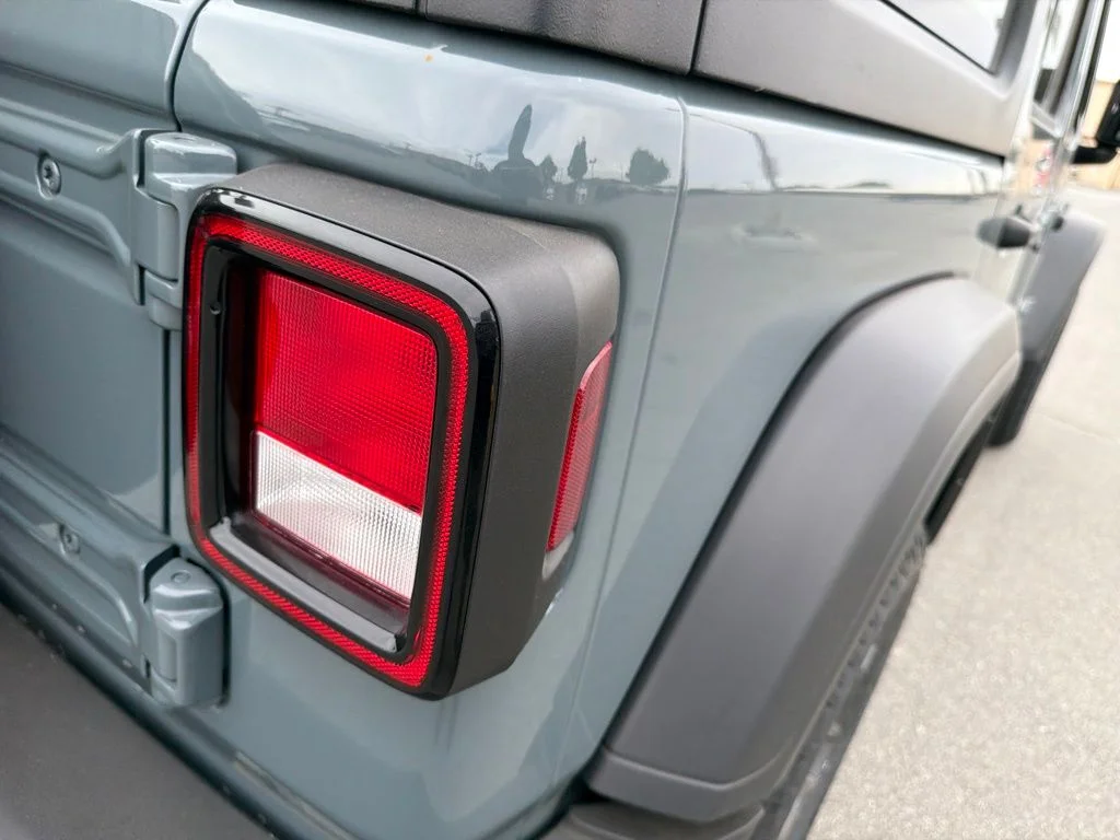 Used 2024 Gray Jeep Sport S image 5