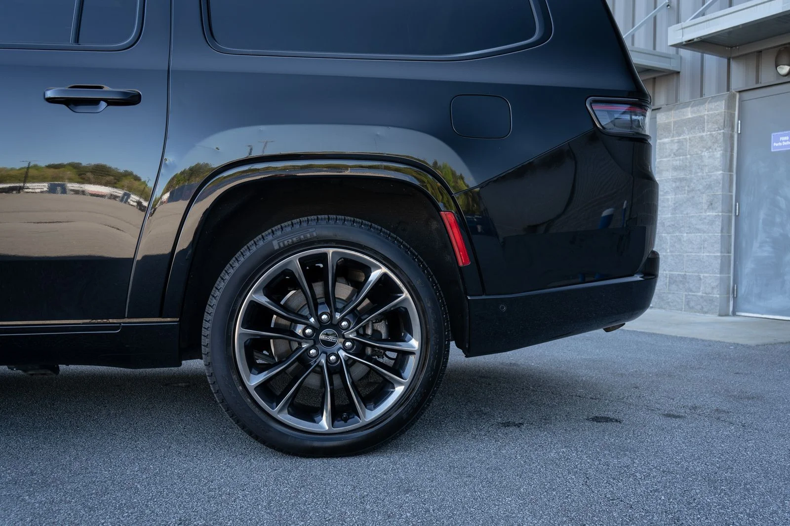 Used 2024 Diamond Black Jeep Series II image 15