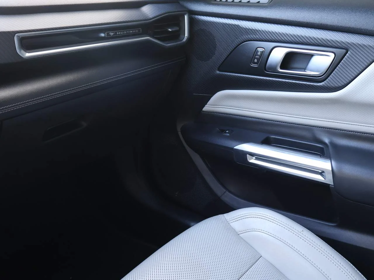 Used 2024 Vapor Blue Ford EcoBoost Premium image 14