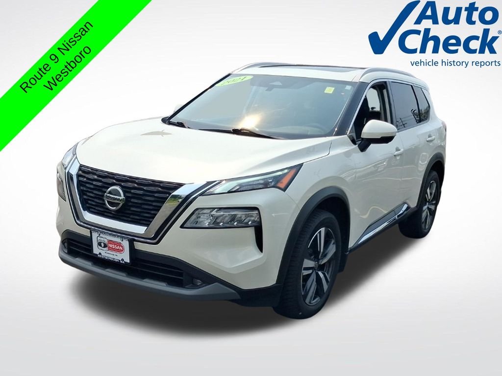 Used 2021 White Nissan SL image 4