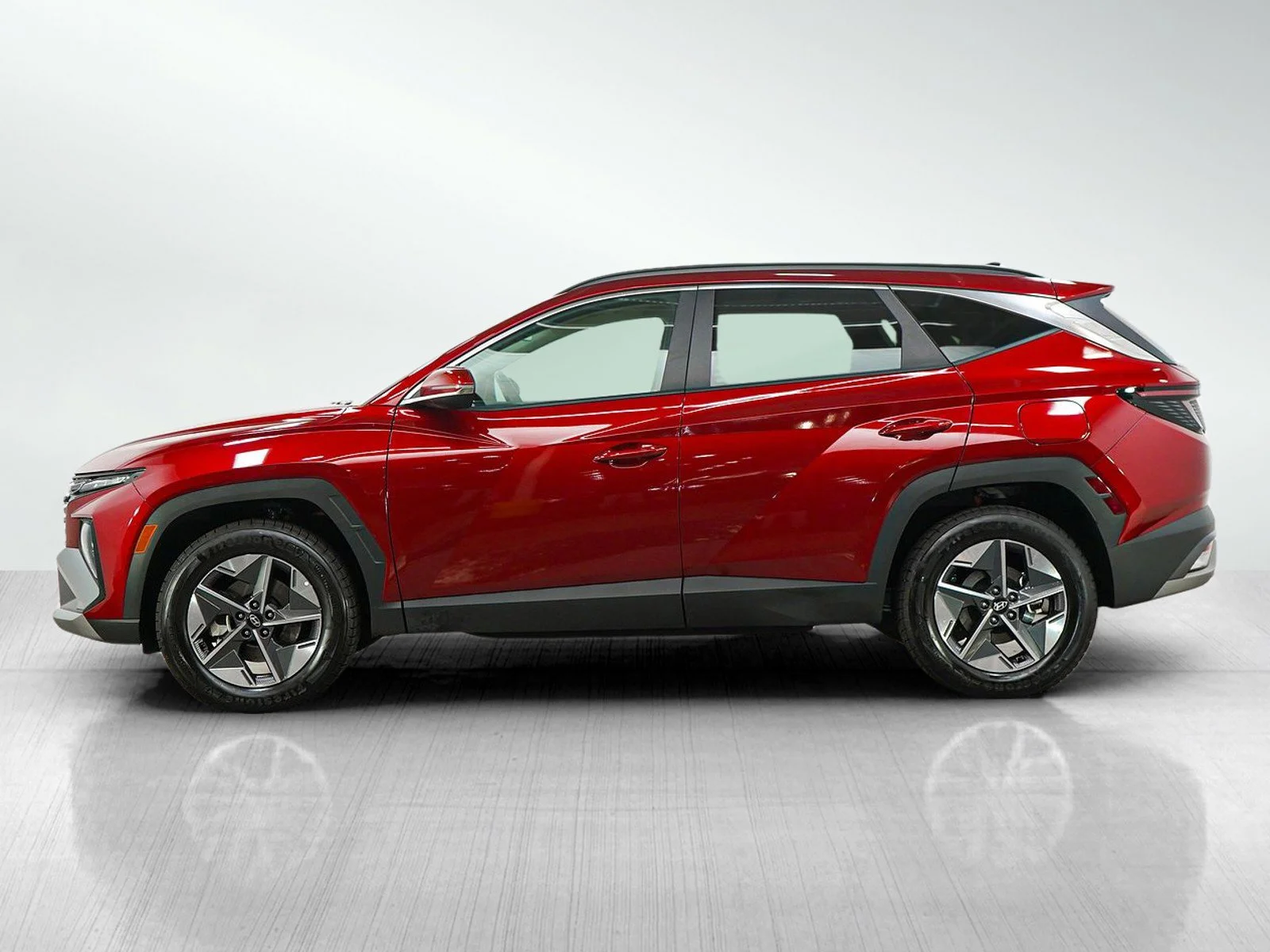Used 2025 Hyundai Tucson SEL Convenience with VIN 5NMJCCDE8SH472176 for sale in Burnsville, Minnesota