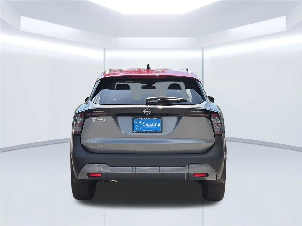 New 2027 Gray Nissan SR image 6