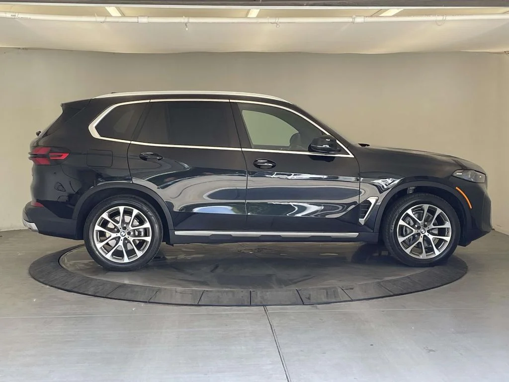 Certified Used 2026 Black BMW xDrive40i image 7