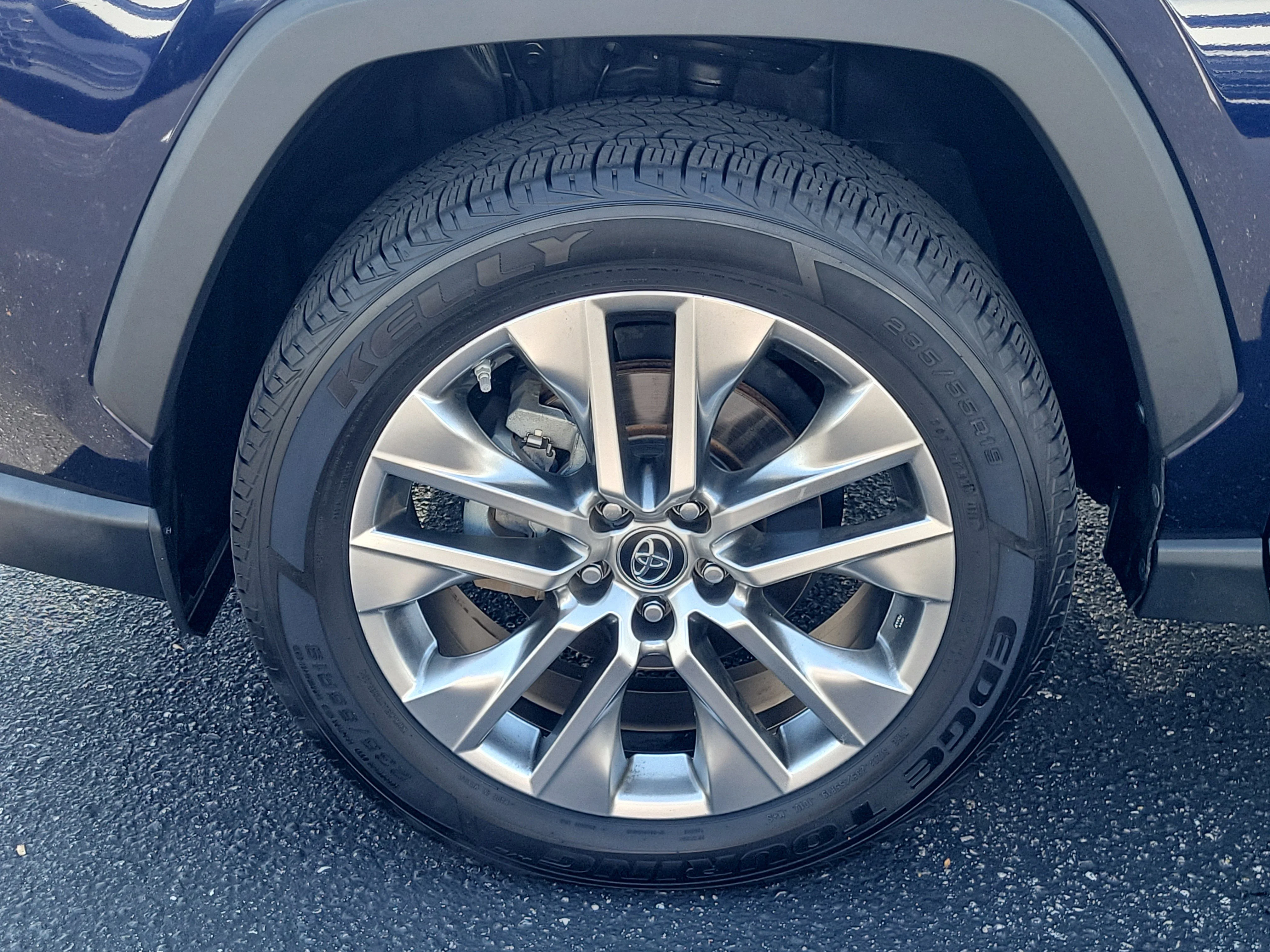 Used 2019 Blueprint Toyota XLE Premium image 30
