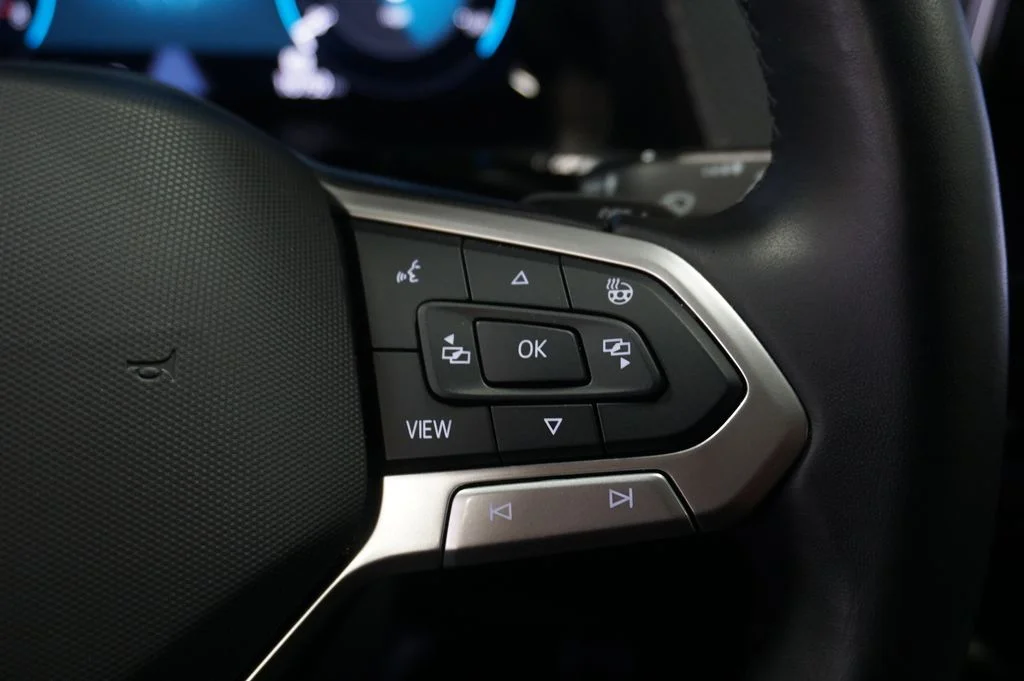 2025 Volkswagen Atlas Cross Sport SEL Premium R-LINE - Photo 25