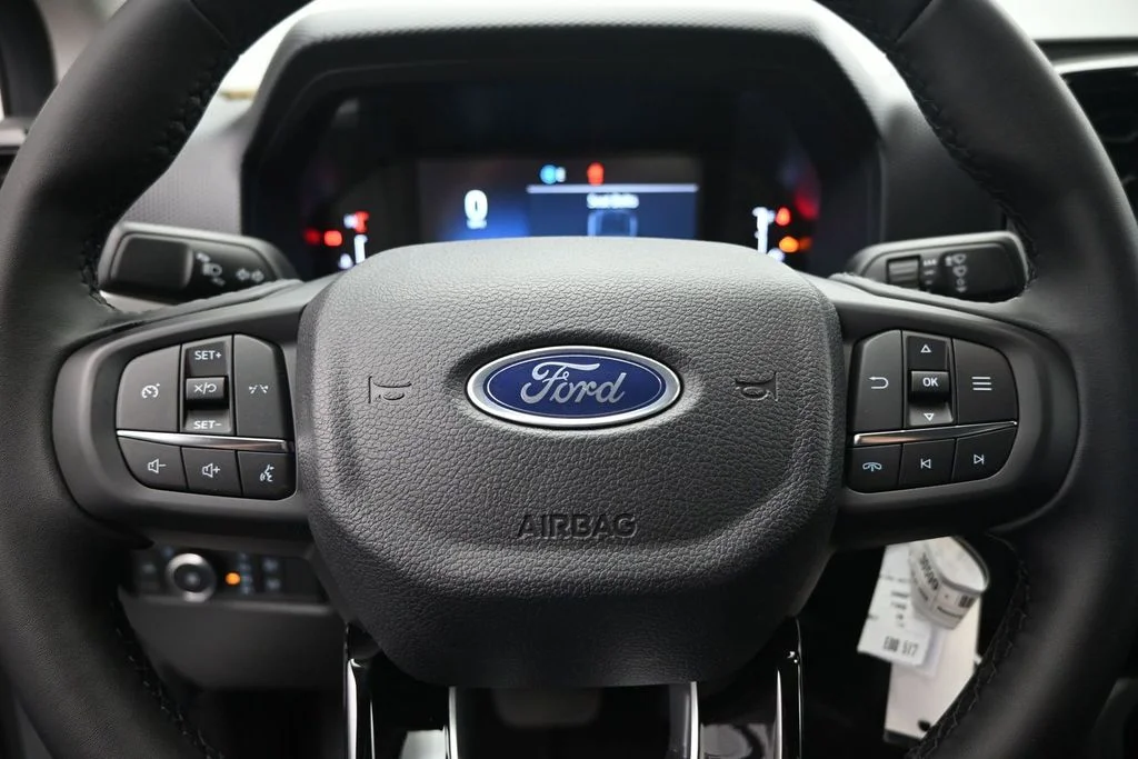 New 2026 Oxford White Ford XLT image 10
