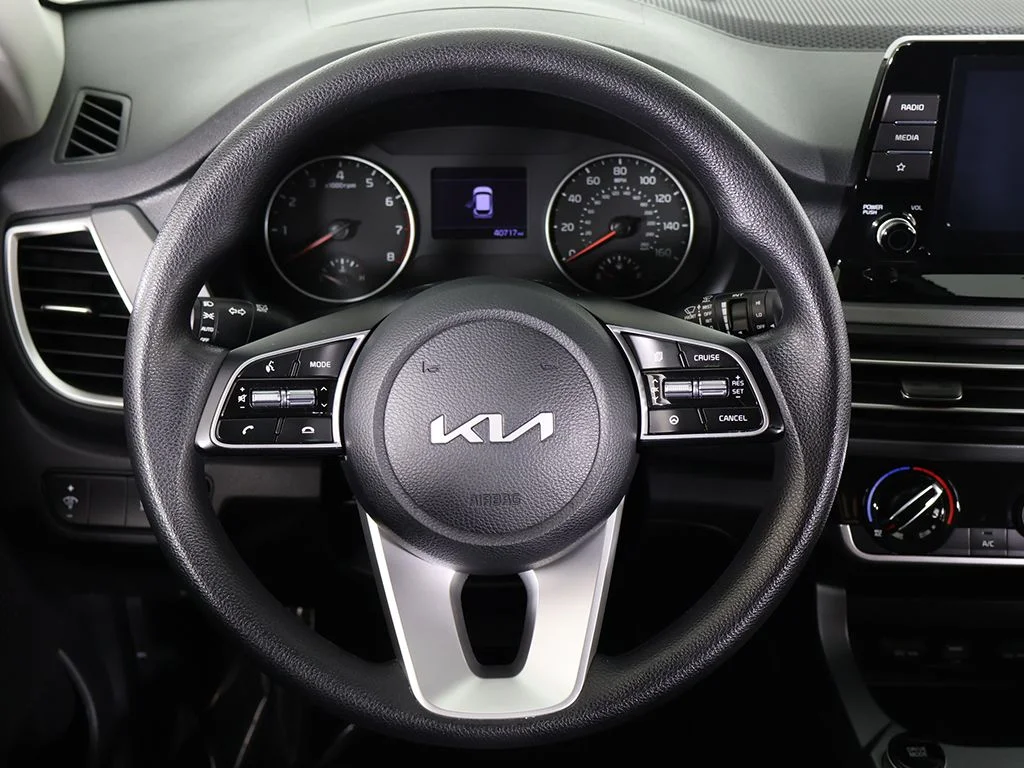 Used 2023 Black Kia LX image 34
