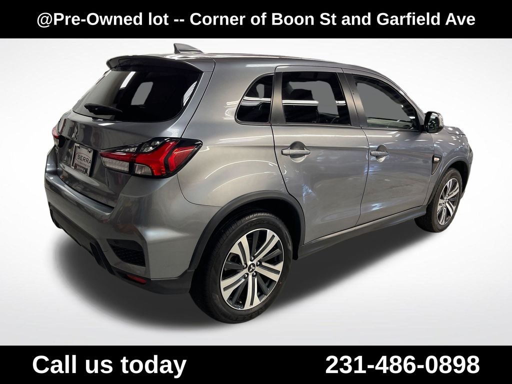 Used 2024  Mitsubishi 2.0 ES image 8
