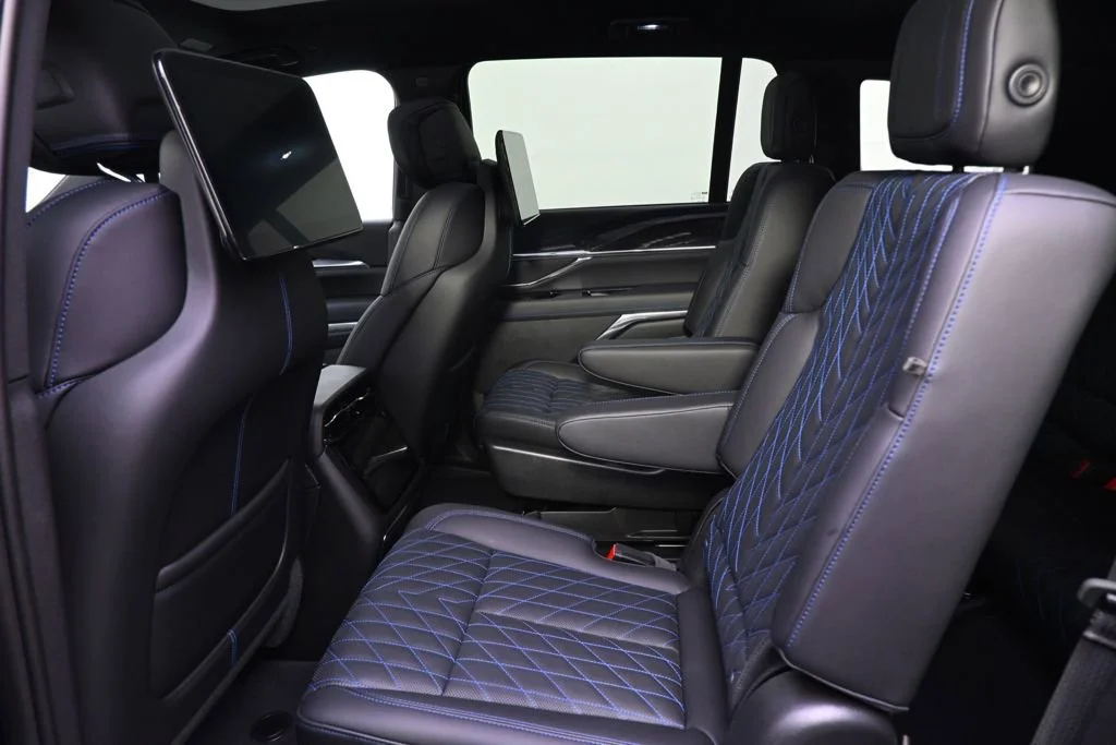 2025 Cadillac Escalade IQ Sport 1 - Photo 21