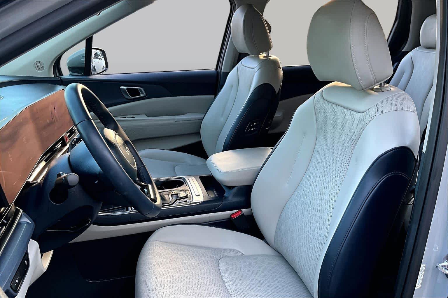 Pre-Owned 2026 Kia Carnival EX
