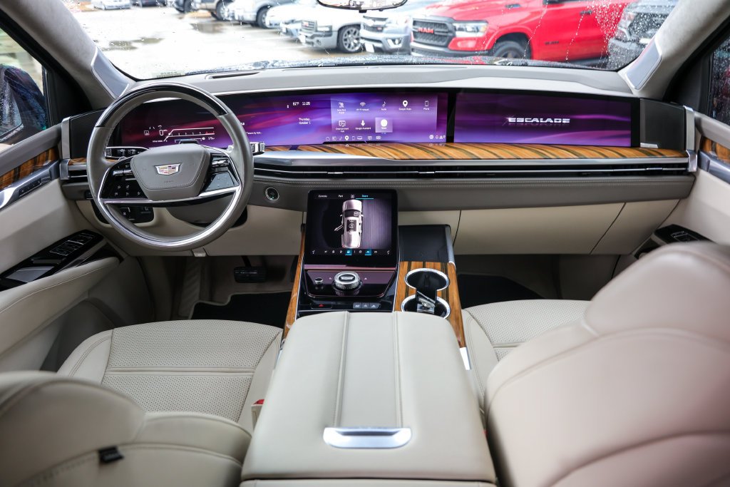 Certified Used 2025 Black Raven Cadillac Sport Platinum image 26