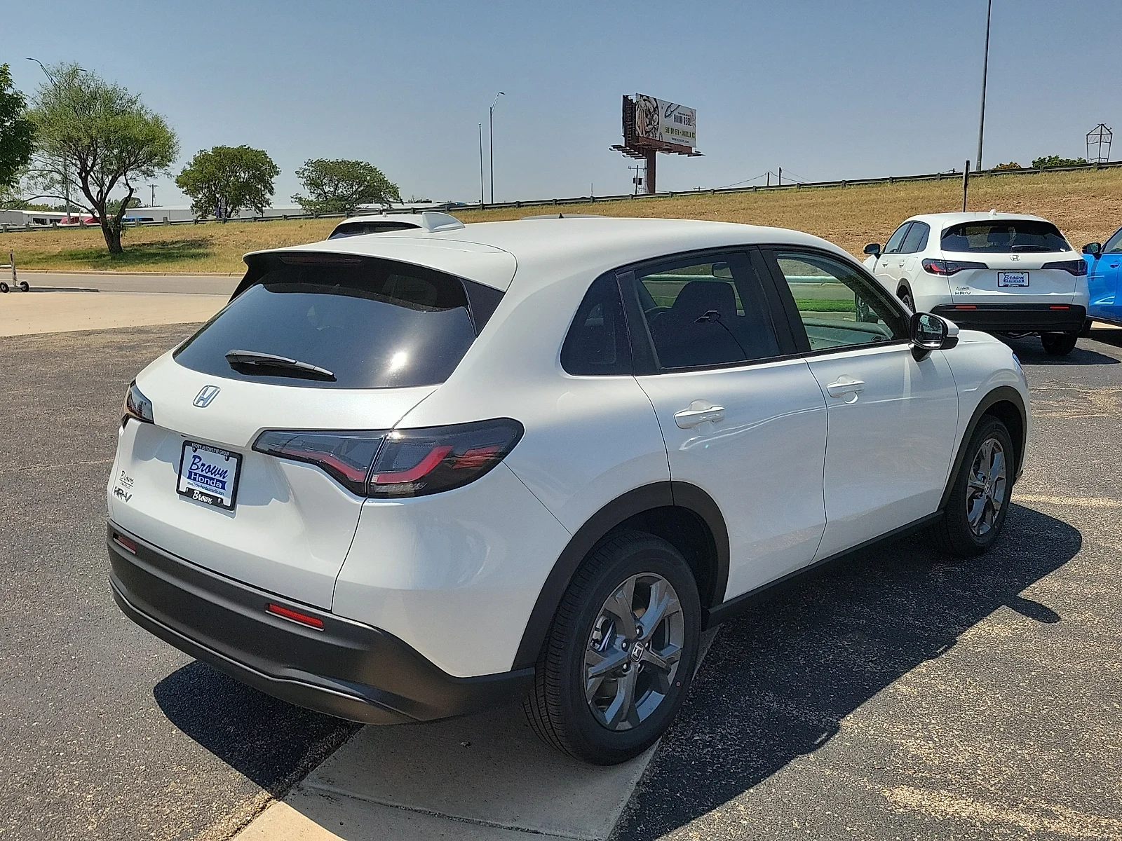 New 2027 Platinum White Pearl Honda LX 2WD image 10