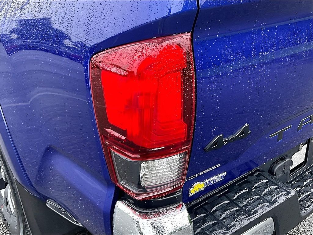 Used 2023 Blue Toyota SR5 image 34