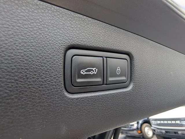 Used 2022 Gray Genesis 2.5T image 16