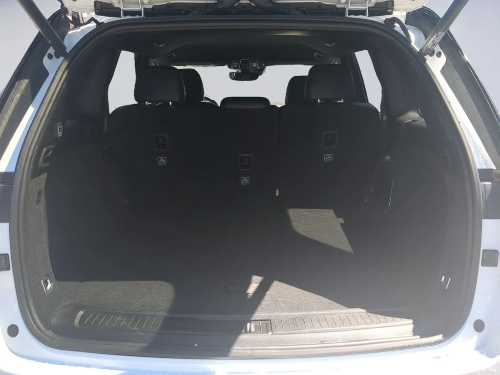Used 2022 White Jeep Trailhawk 4xe image 21