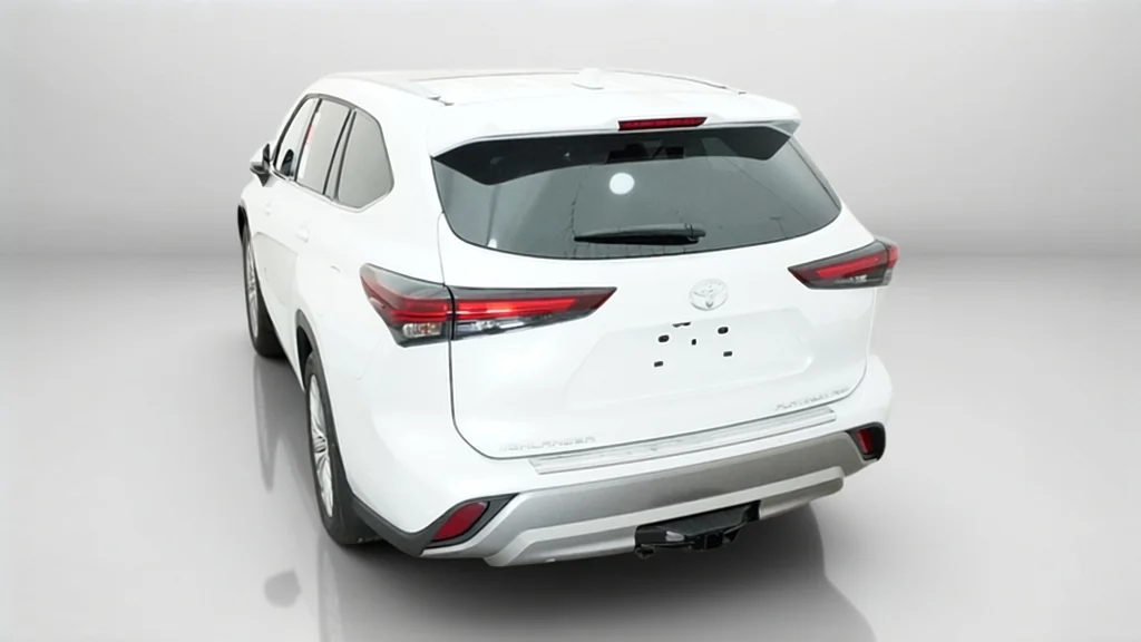 New 2026 Wind Chill Pearl Toyota Platinum image 13