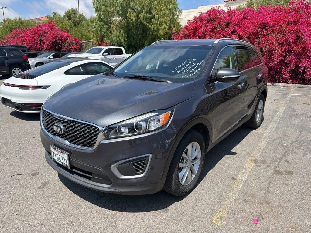 2017 Kia Sorento LX AT's photo