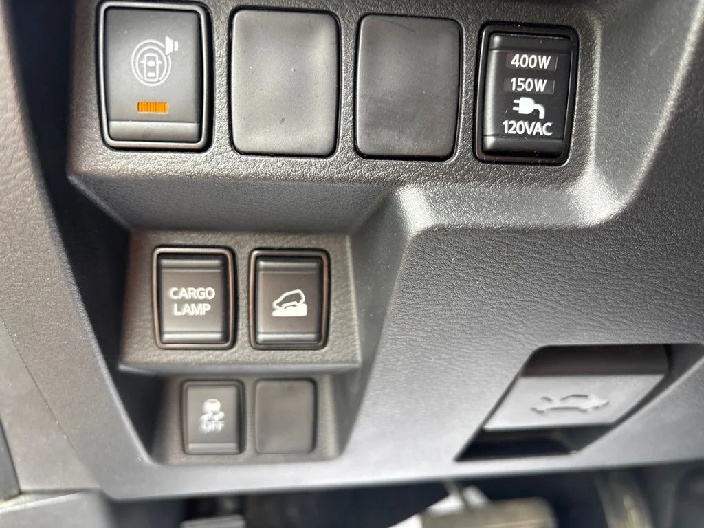 Used 2022 Blue Nissan SV image 15