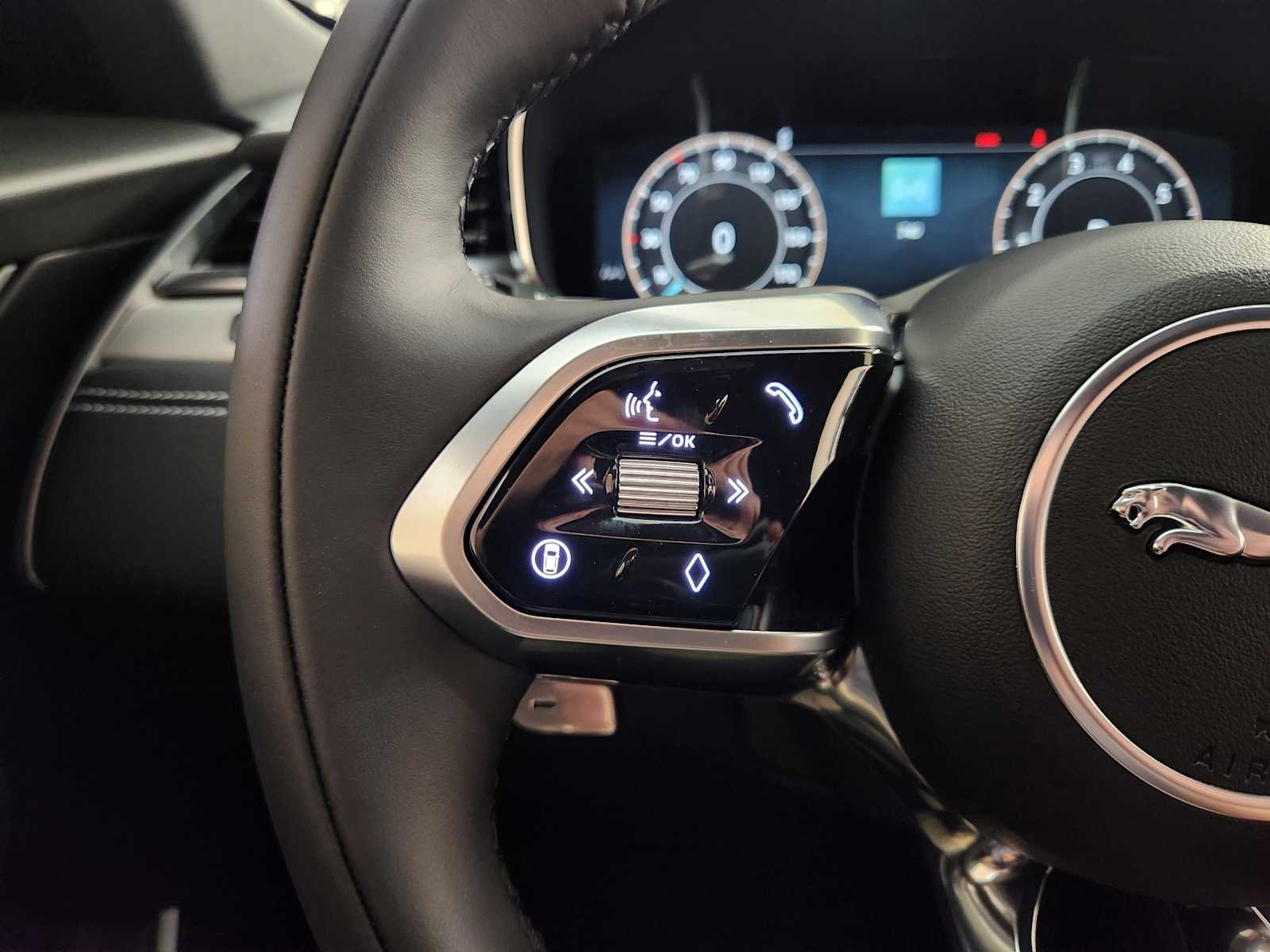 2026 Jaguar F-Pace R-Dynamic S - Photo 27