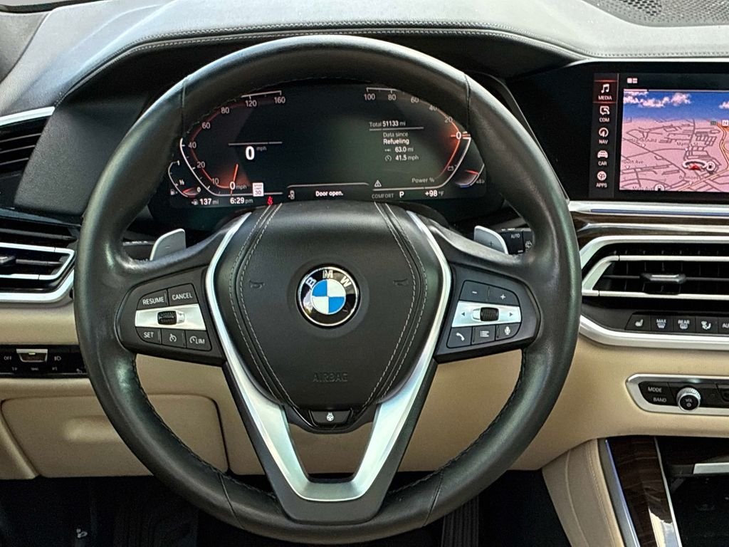 Used 2021 White BMW xDrive40i image 19
