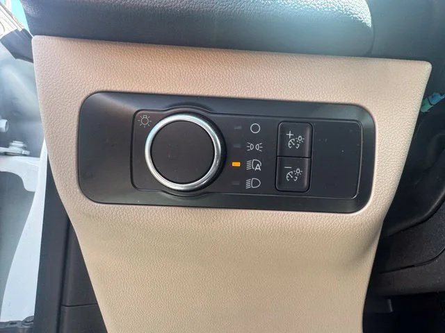 Used 2022 White Ford SE image 22