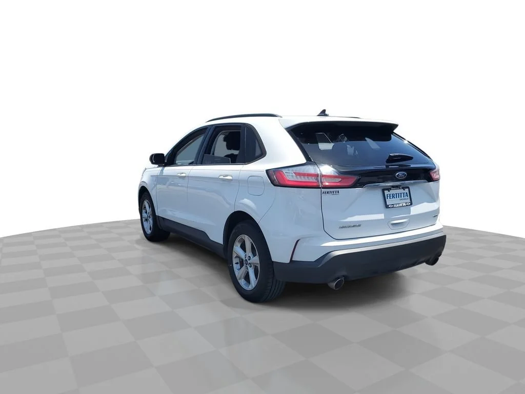 Used 2020 White Ford SE image 6