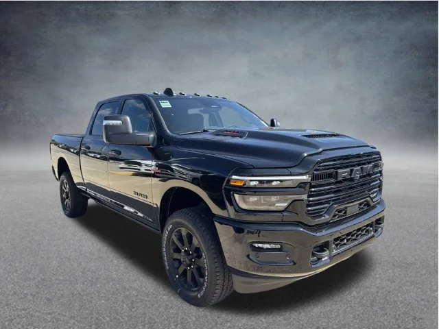 New 2027 Diamond Black Crystal Pearl-Coat Exterior Paint RAM Laramie image 28