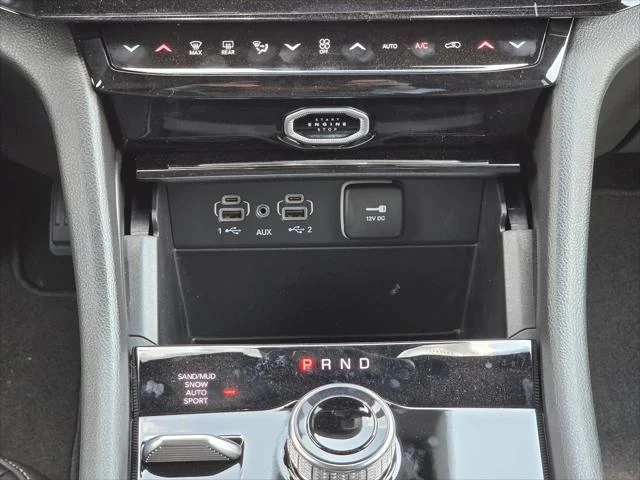 New 2026 Silver Zynith Exterior Paint Jeep Limited image 12