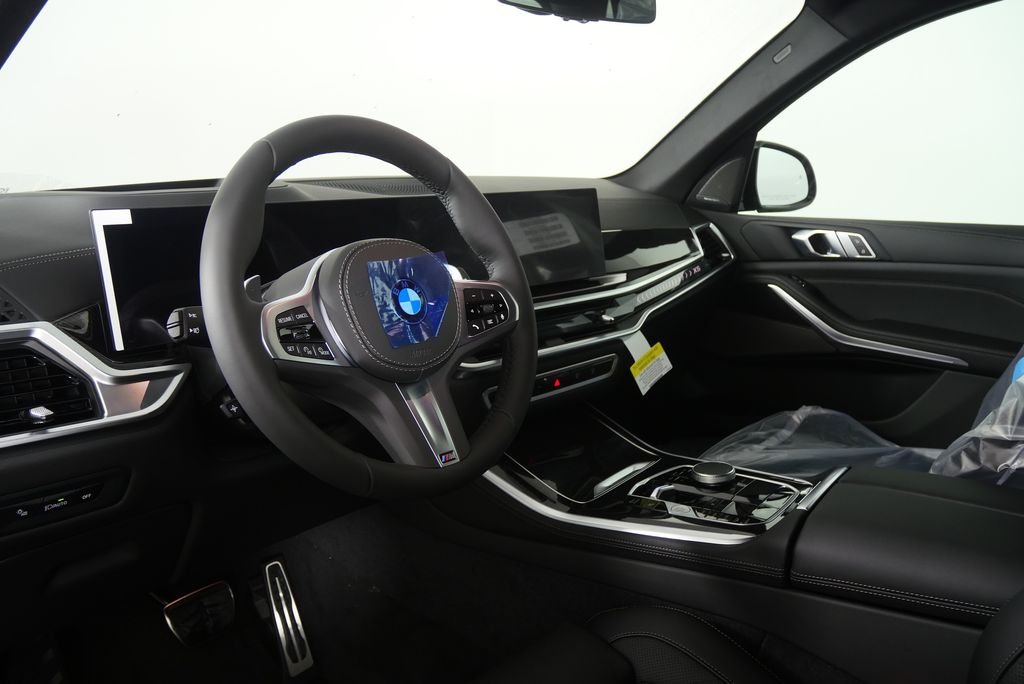 Used 2026 Tanzanite Blue II Metallic BMW xDrive40i image 13
