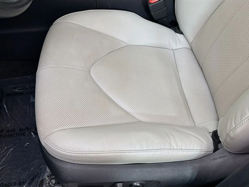 Used 2024 White Toyota Platinum image 19