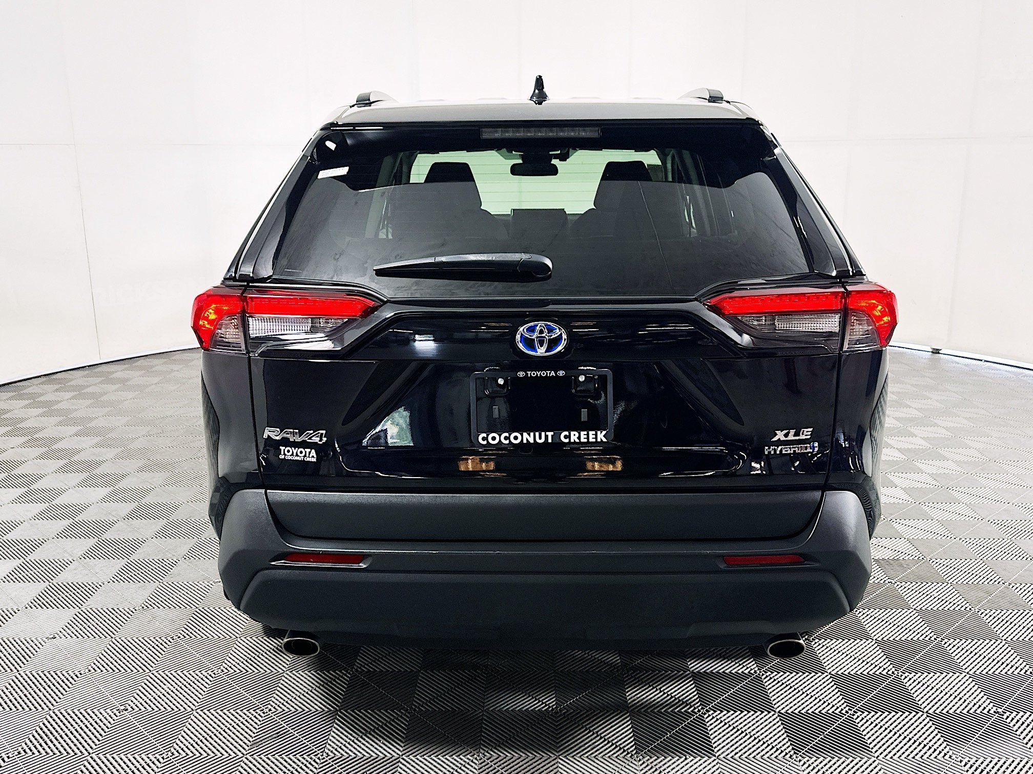 Used 2024 Midnight Black Metallic Toyota Hybrid XLE image 4
