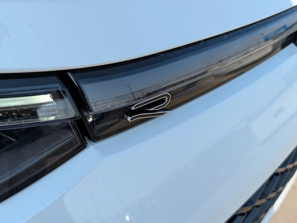 New 2026 White/off-white Volkswagen 2.0T SE R-Line Black image 3