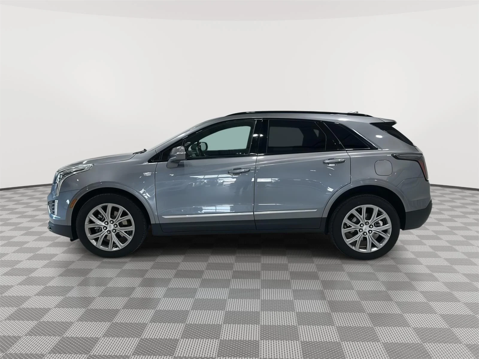 Used 2021 Cadillac XT5 Sport with VIN 1GYKNGRS5MZ153041 for sale in Alexandria, Minnesota