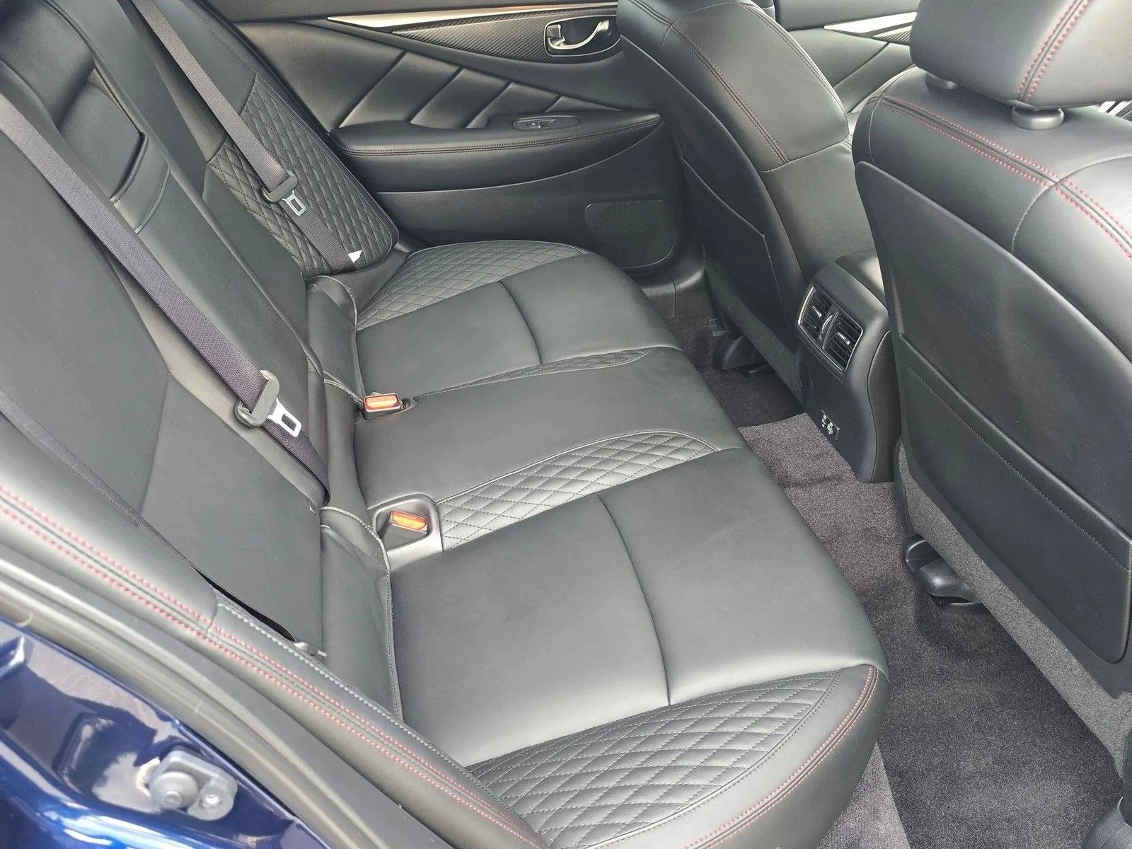 Used 2024 Grand Blue INFINITI RED SPORT 400 image 21