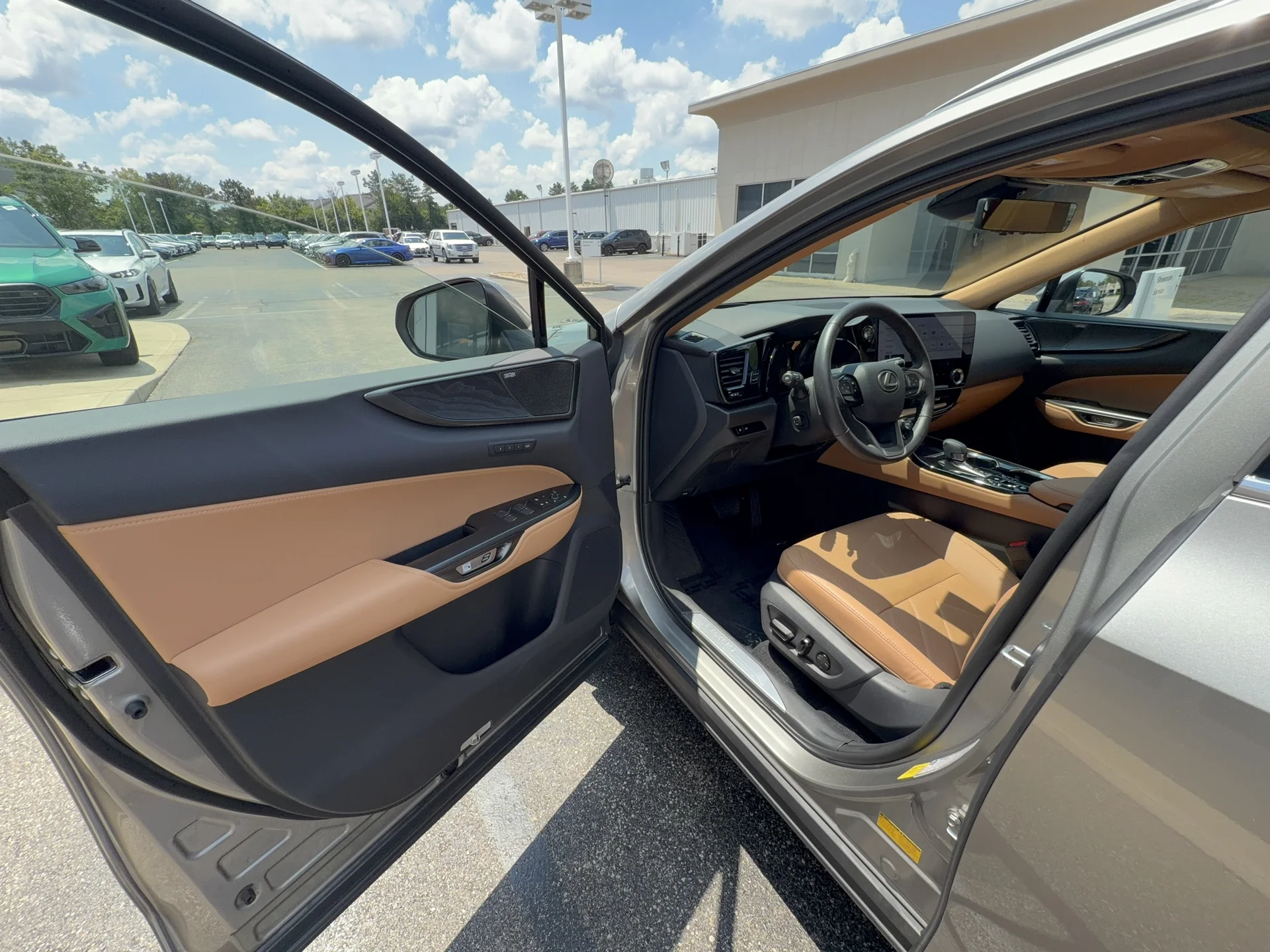 Used 2024 Atomic Silver Lexus Luxury image 7