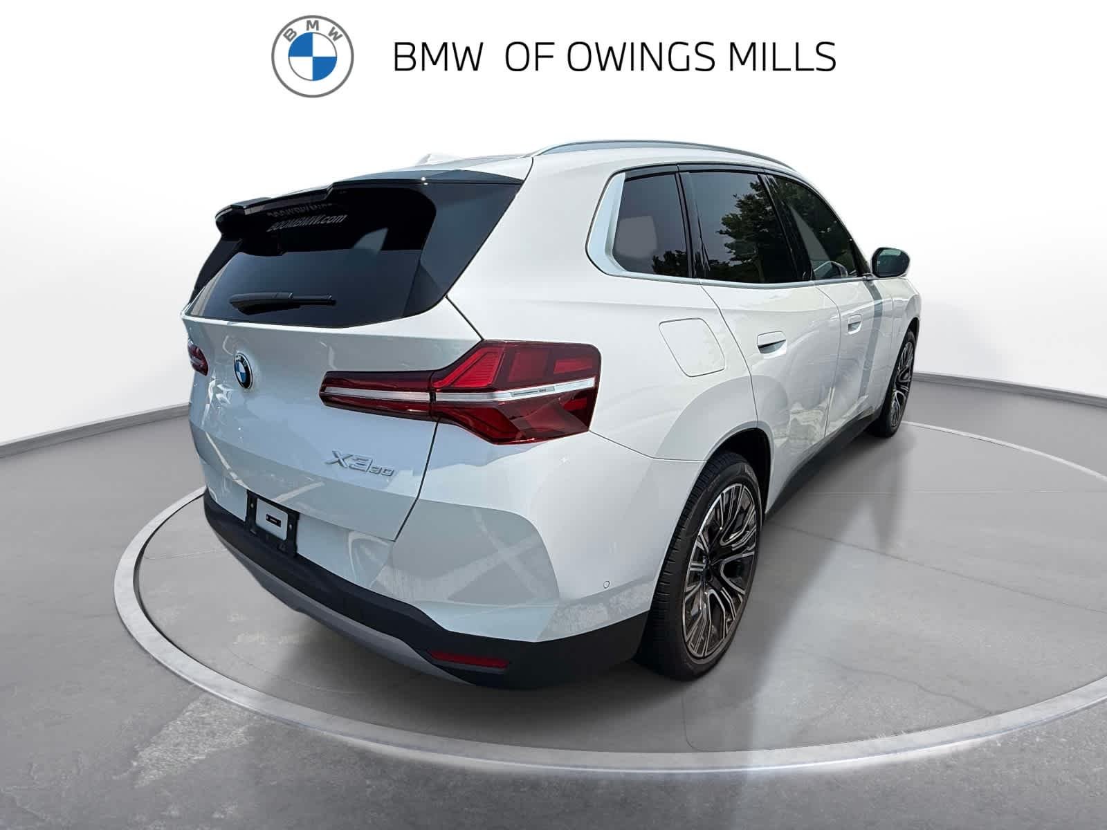 Certified Used 2026 Mineral White Metallic BMW 30 xDrive image 4