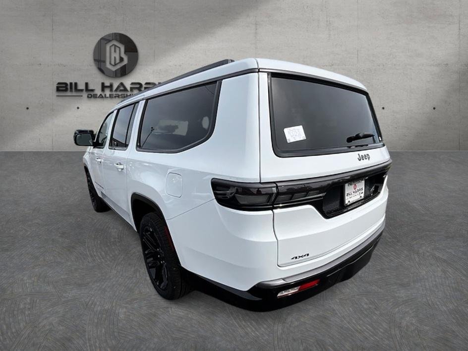 New 2026 Bright White Clear-Coat Exterior Paint Jeep Limited Reserve image 10