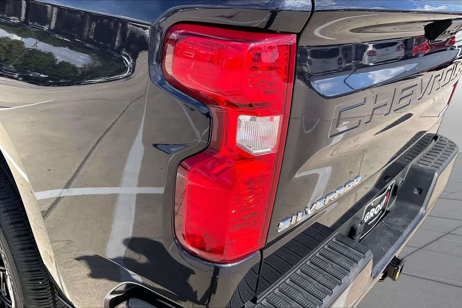Used 2022 Dark Ash Metallic Chevrolet Custom image 27
