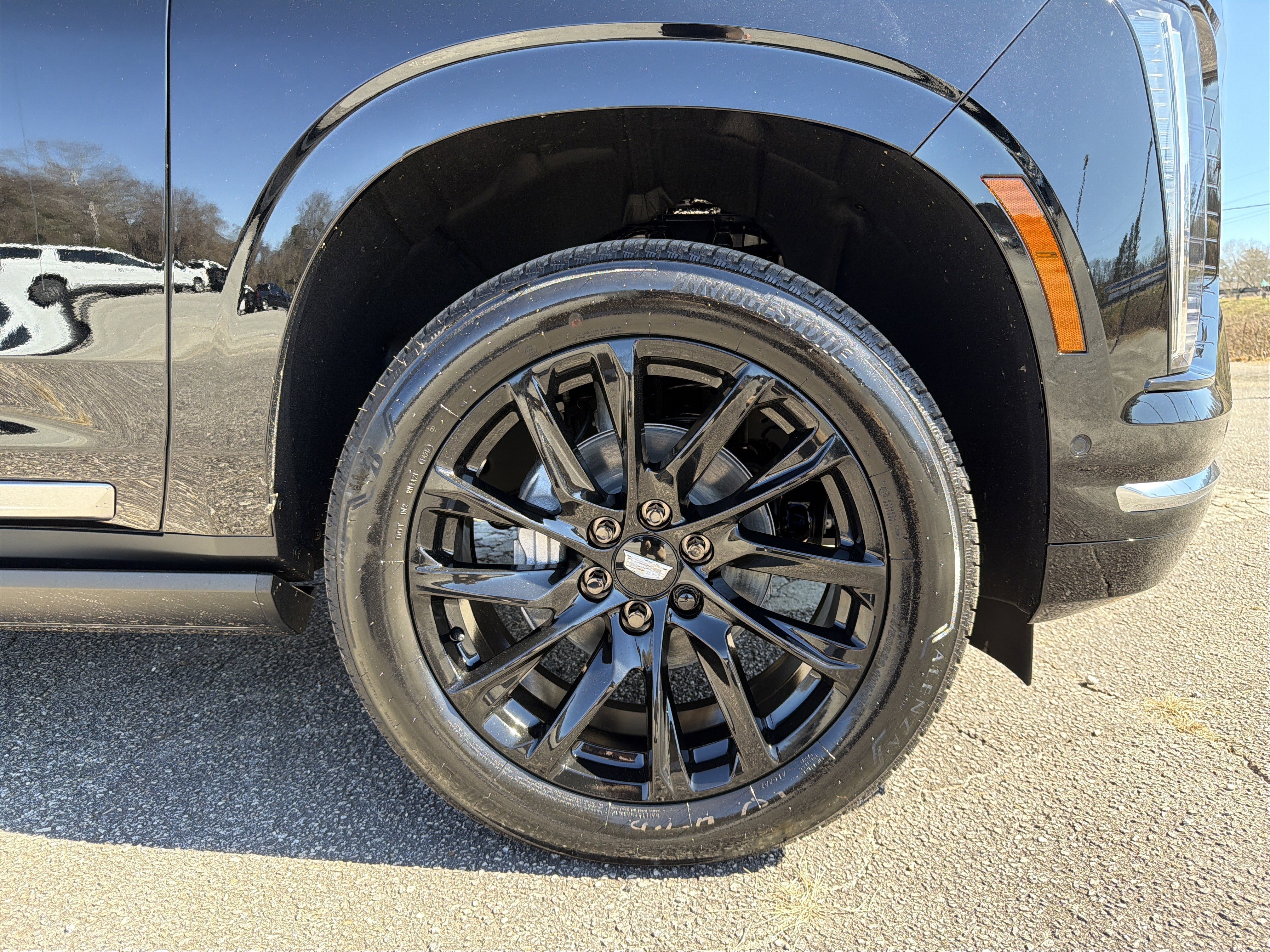 2026 Cadillac Escalade Luxury - Photo 14