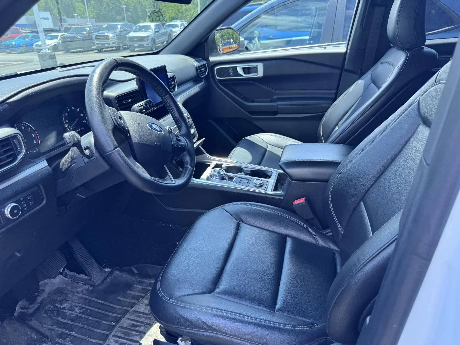 Used 2020 Oxford White Ford XLT image 7