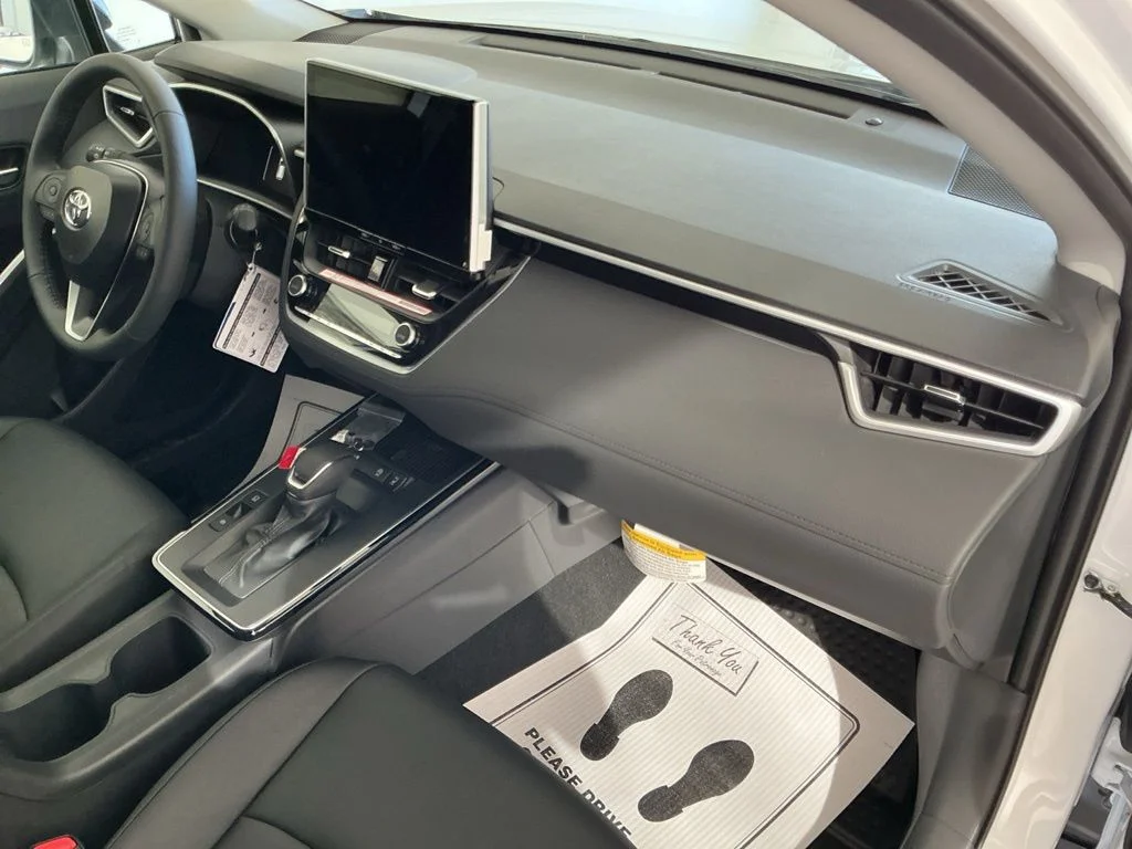 2026 Toyota Corolla Cross XLE - Photo 30