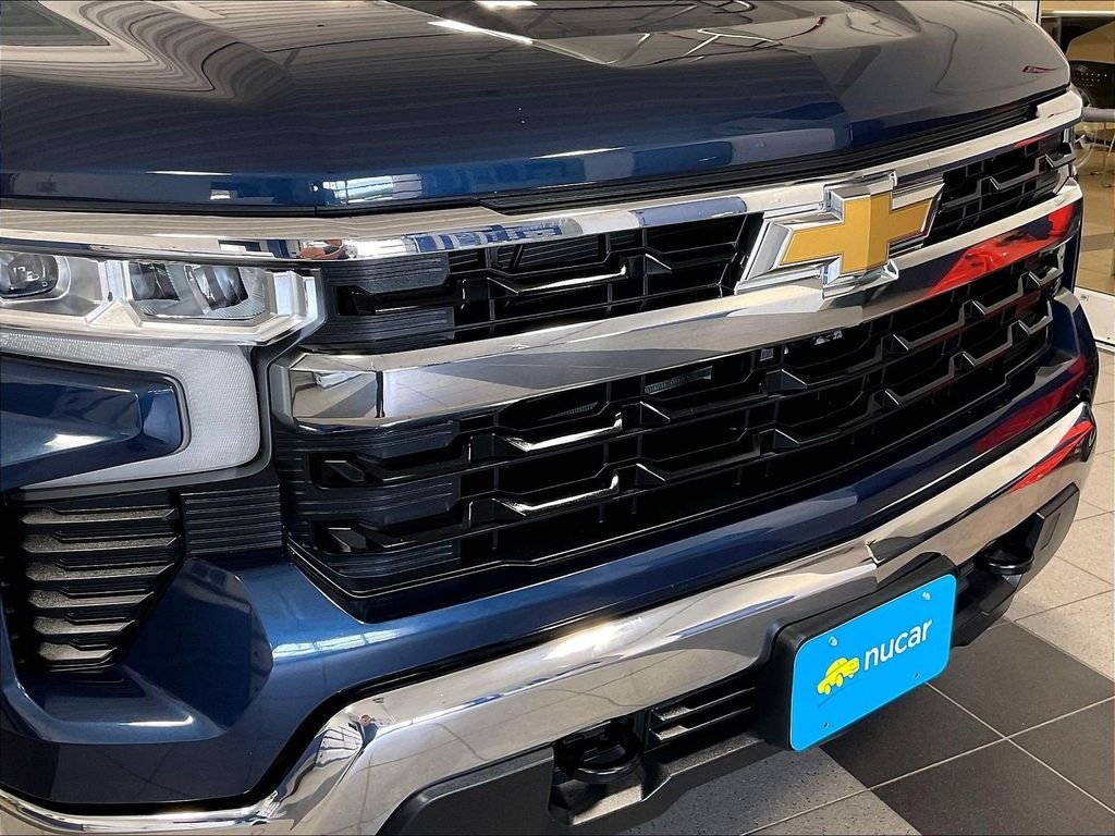 Used 2023 Blue Chevrolet LT image 31