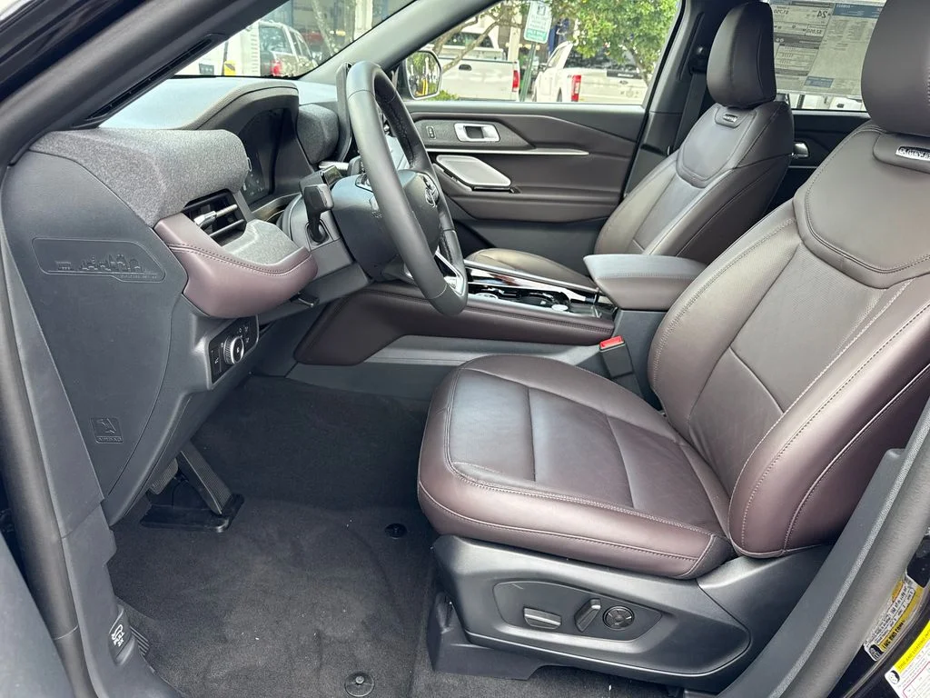 New 2026 Black Ford Platinum image 20