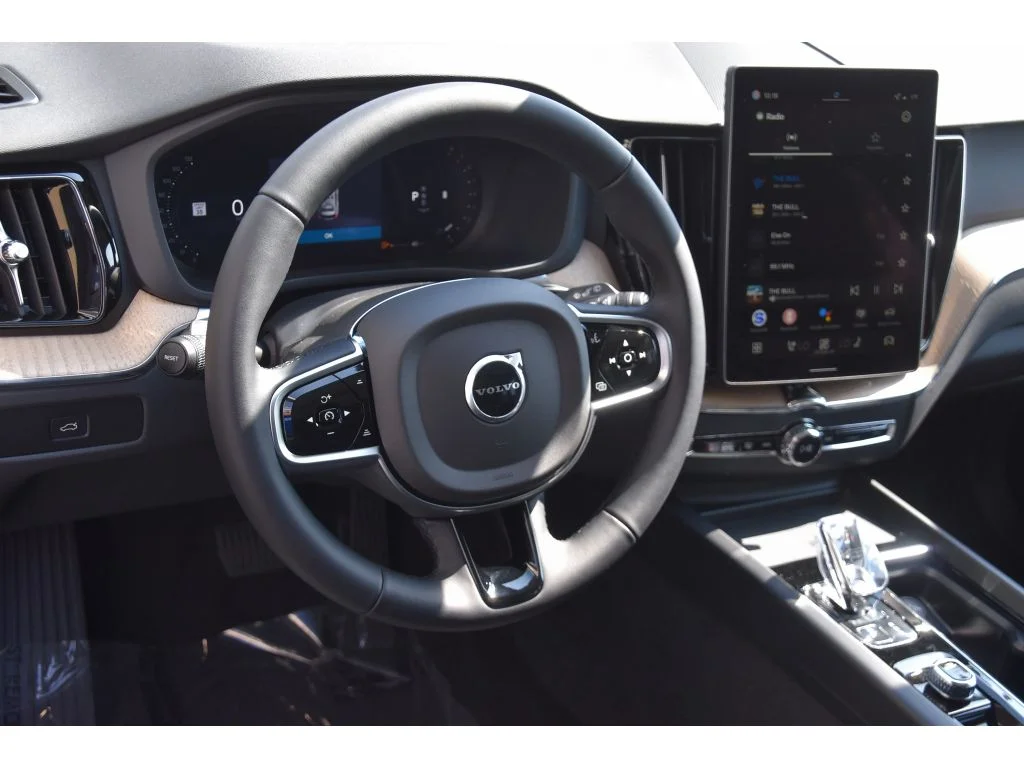 Used 2026 AURORA SILVER Volvo Plus image 11