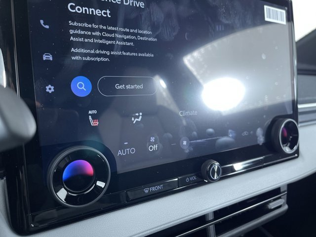 New 2026 COSMIC WHITE PEARL Subaru Premium image 19