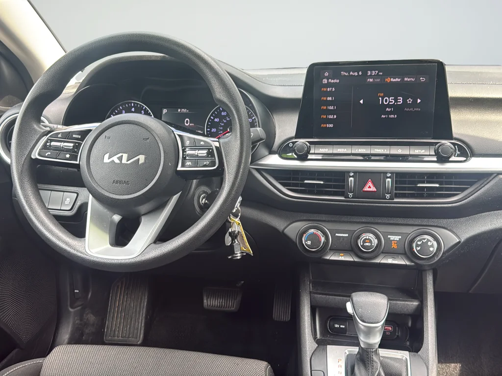 Used 2024 Black Kia LXS image 11